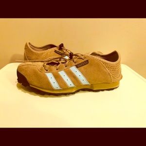 ADIDAS Suede Sneakers EUC